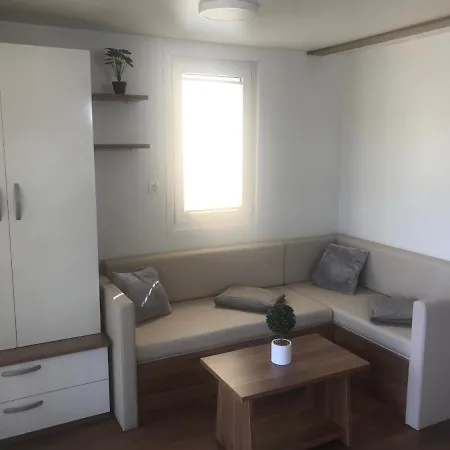 Holiday home Floating House Varoni Pula